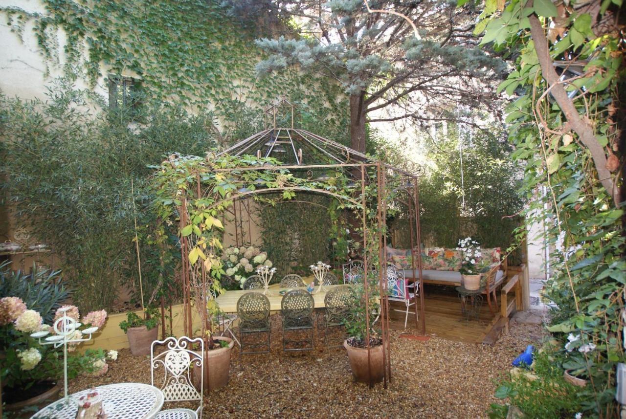 La Barbella Lägenhet Lourmarin Exteriör bild