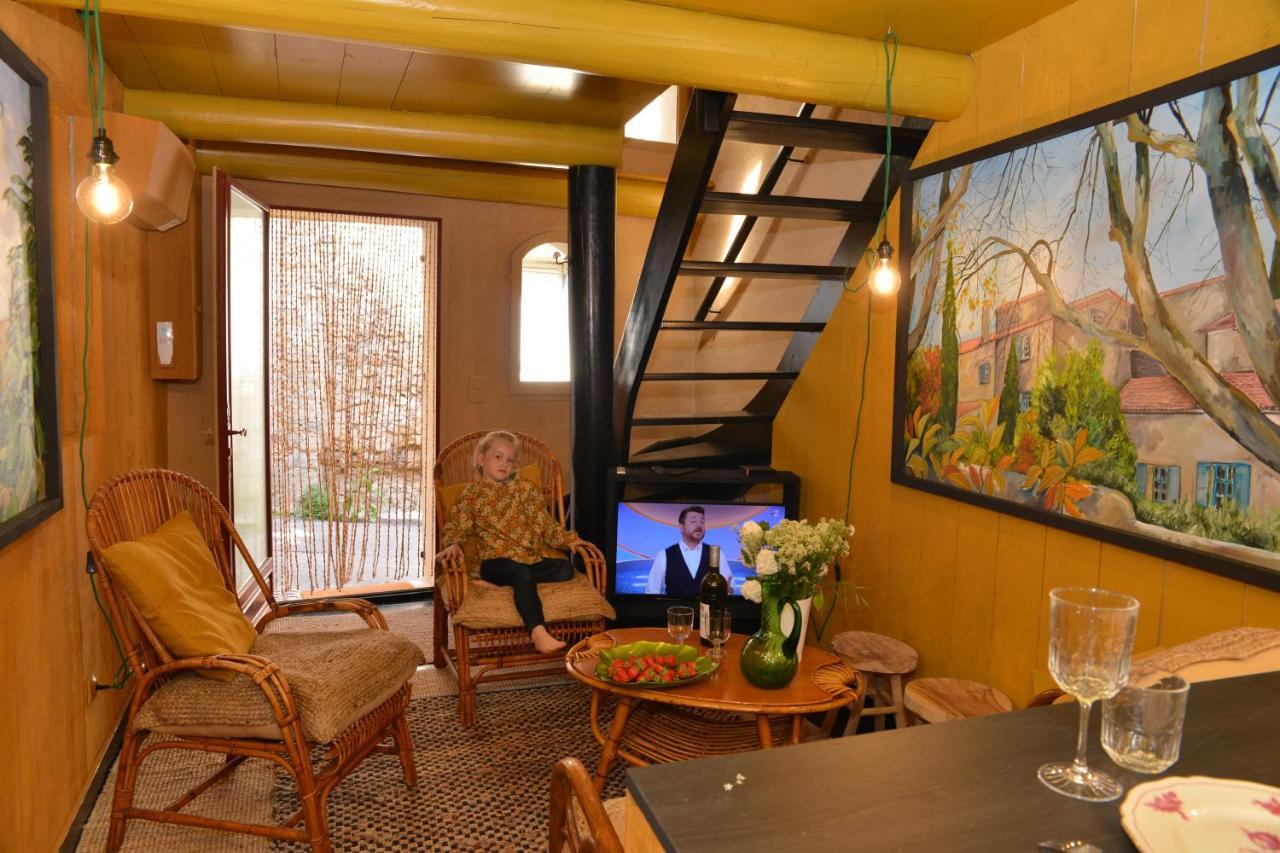 La Barbella Lägenhet Lourmarin Exteriör bild