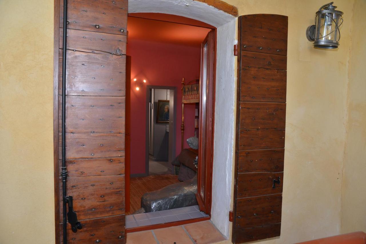 La Barbella Lägenhet Lourmarin Exteriör bild