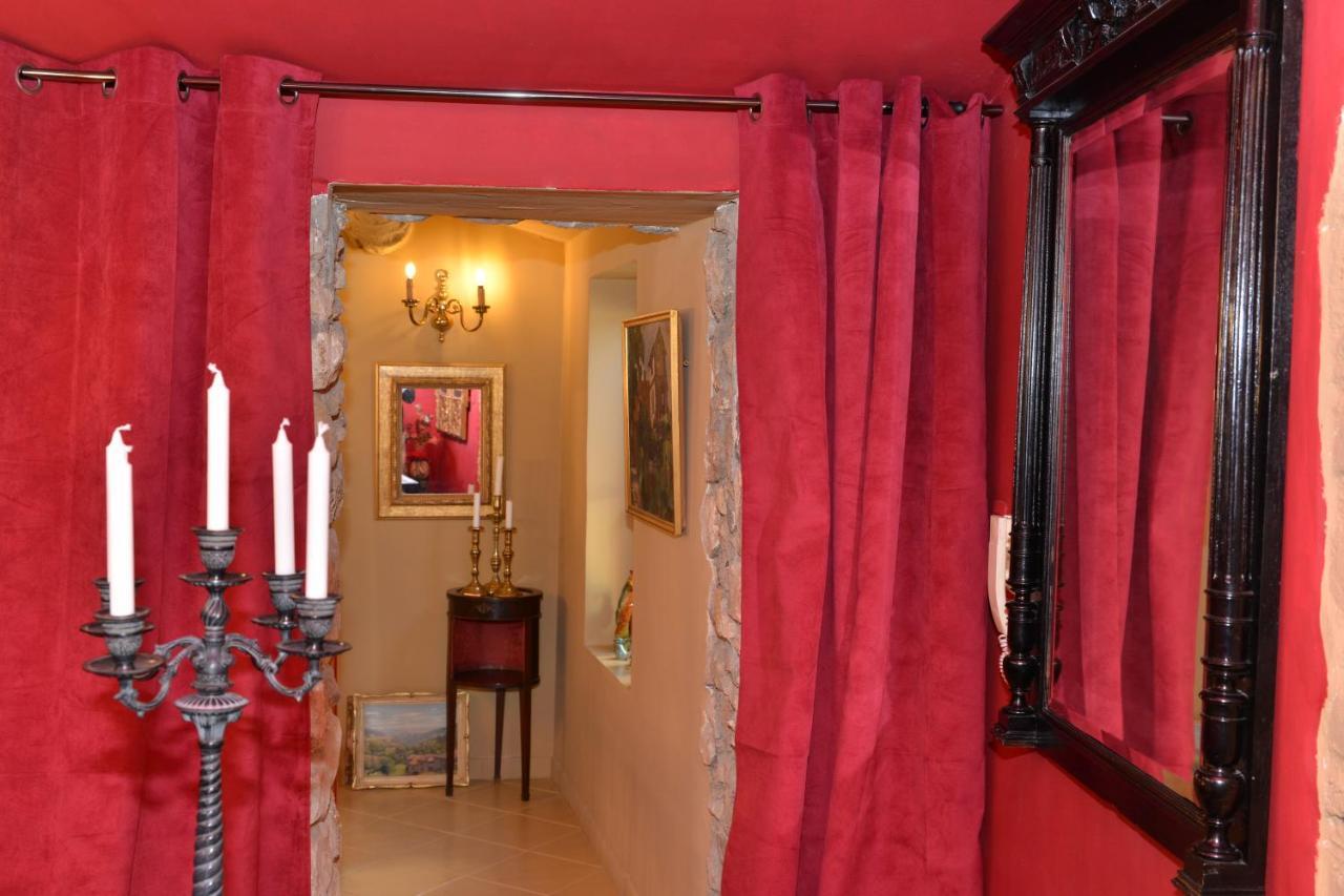 La Barbella Lägenhet Lourmarin Exteriör bild