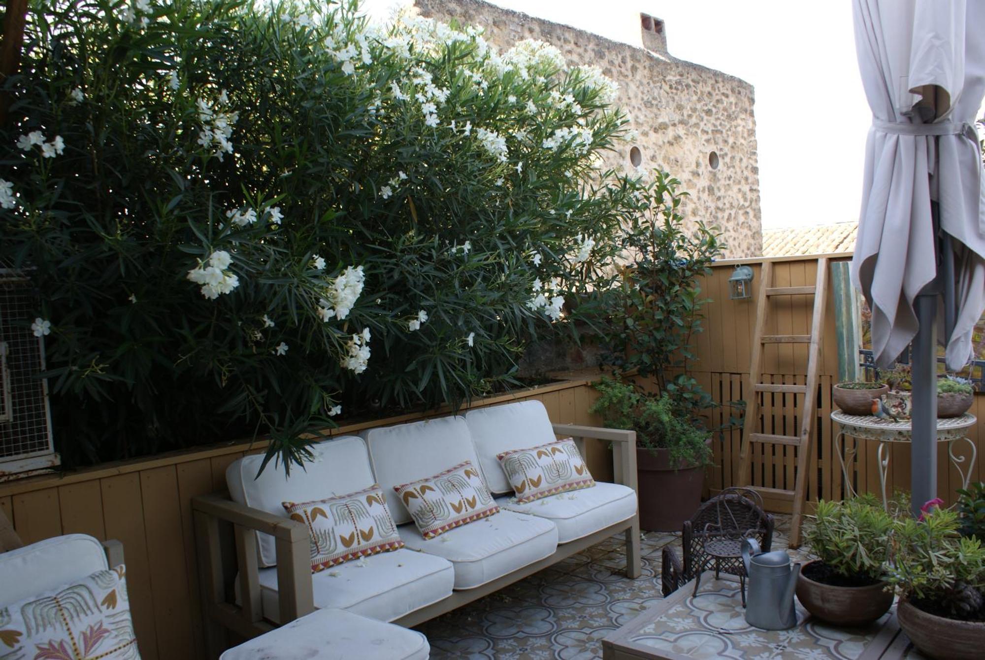 La Barbella Lägenhet Lourmarin Exteriör bild